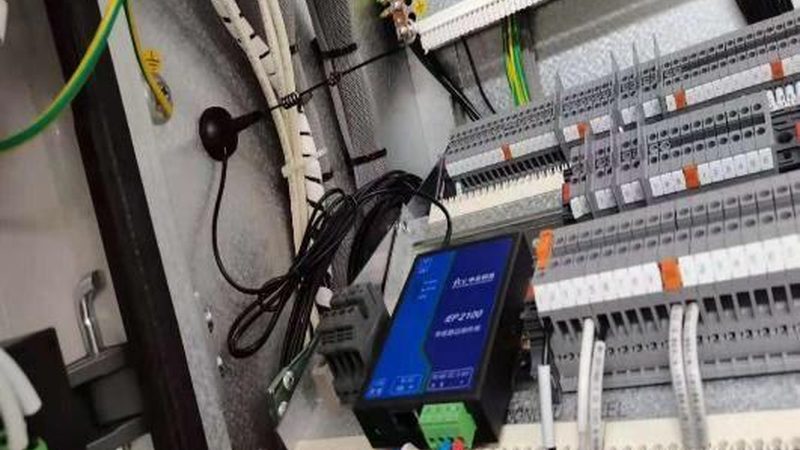 在对比报价单时，应关注以下关键参数：